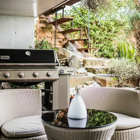 Borobil: Heated Pool, Barbecue & Gardens